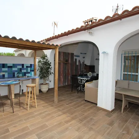 Holiday home Casa Cerca Del Mar Con Piscina, Aire Acondicionado, Wifi, Admite Mascotas Y Playa Perros - Es-184-9 Riumar